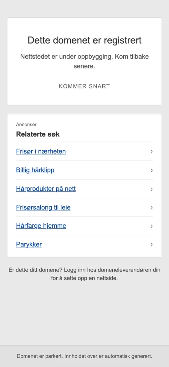 Før: en grå side der det står «Dette domenet er registrert» og «Kommer snart».